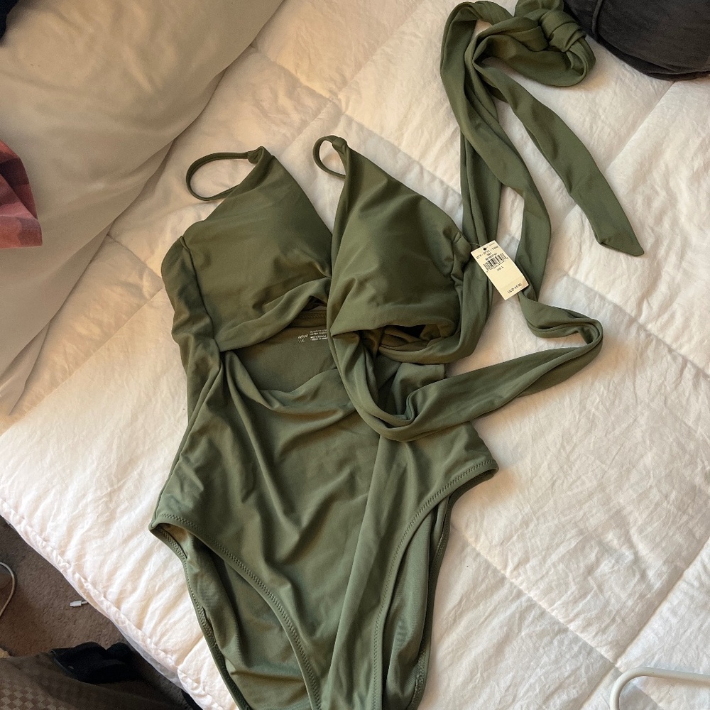 AERIE BATHING SUIT BRAND NEW